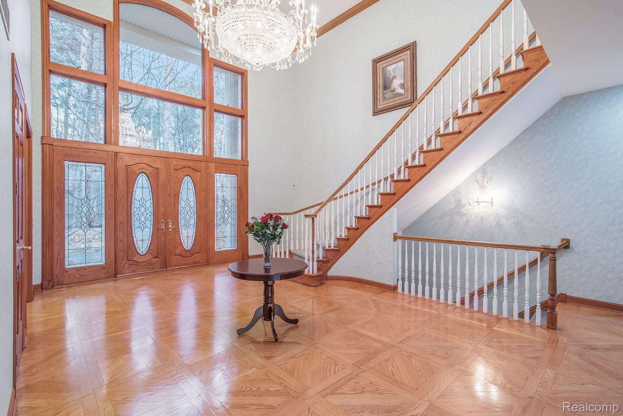 2401 Sullivan Road Oxford, MI 48371 - Photo 6 of 31 Foyer 2.jpg