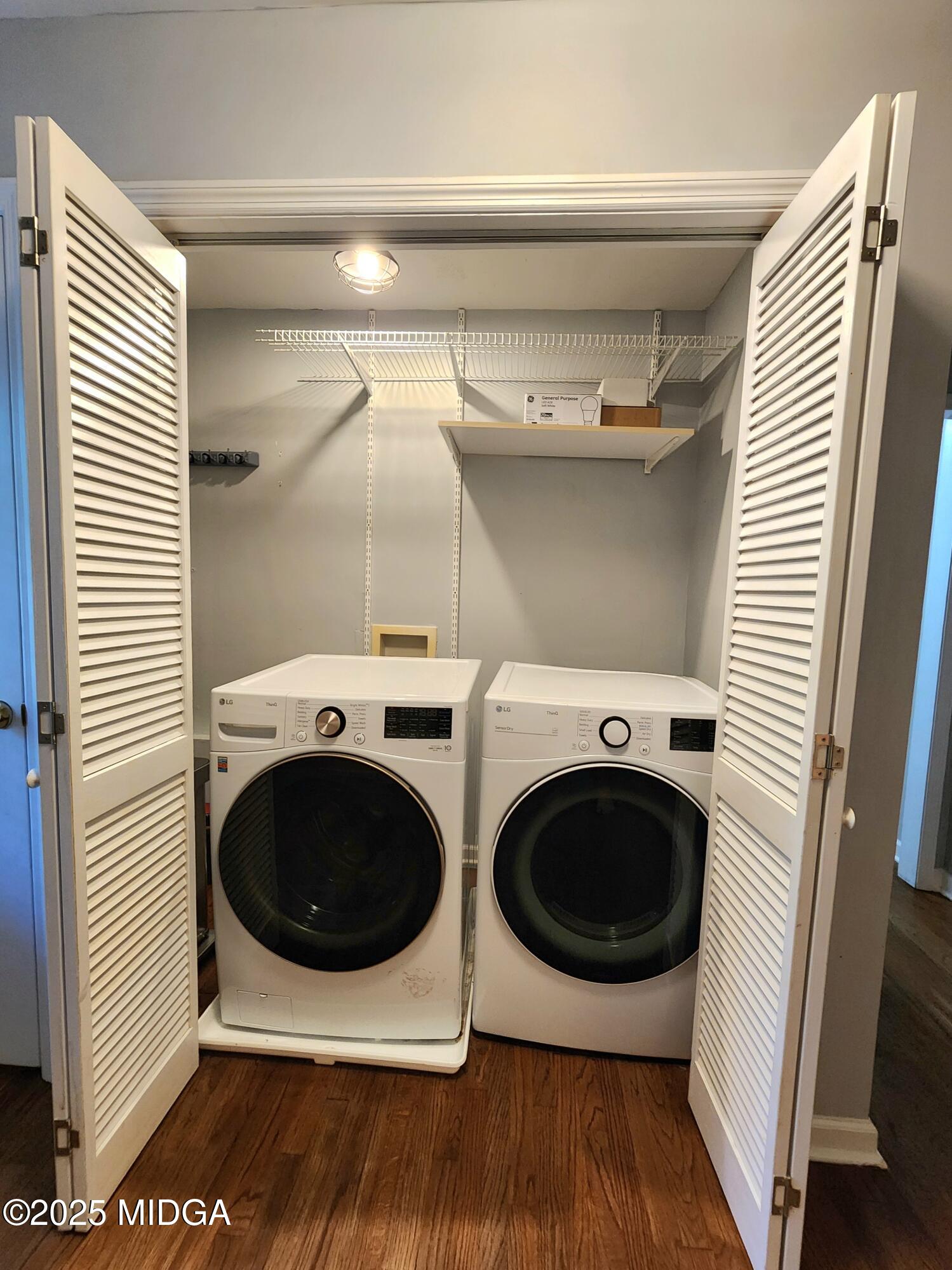 807 Wera Place Macon, GA 31210 - Photo 28 of 42 a utility room with dryer and washer