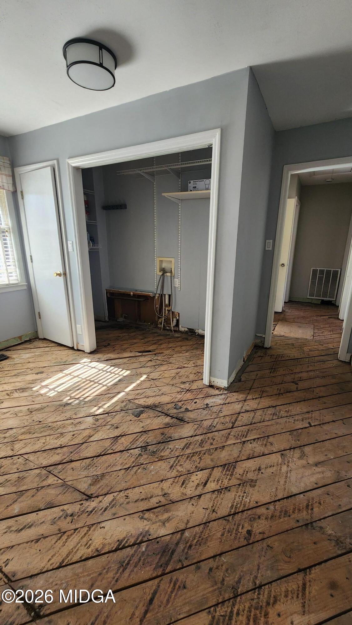 807 Wera Place Macon, GA 31210 - Photo 40 of 42 a view of a livingroom with wooden floor
