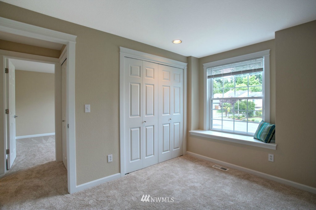 18433 135th Place Southeast Renton, WA 98058 - Photo 15 of 24 Gallery Image 15
