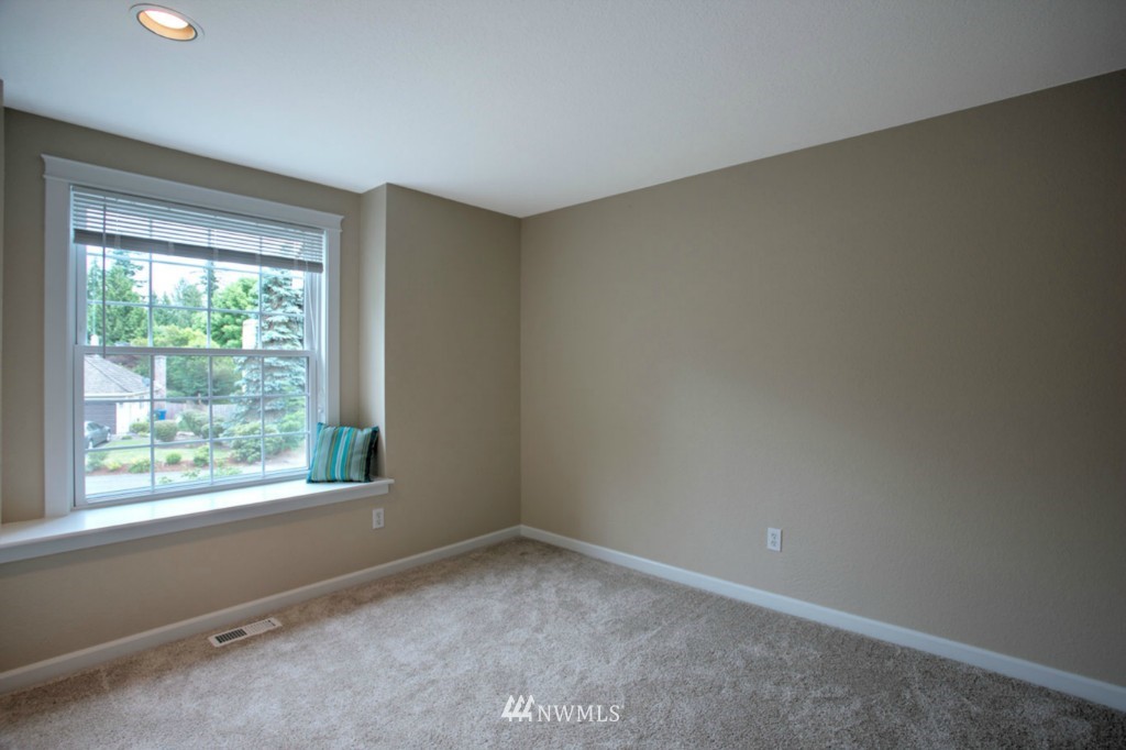 18433 135th Place Southeast Renton, WA 98058 - Photo 16 of 24 Gallery Image 16