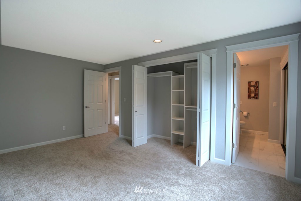 18433 135th Place Southeast Renton, WA 98058 - Photo 17 of 24 Gallery Image 17