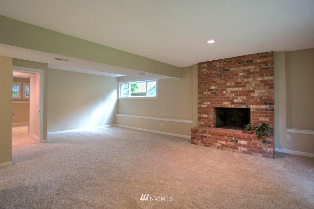 18433 135th Place Southeast Renton, WA 98058 - Photo 19 of 24 Gallery Image 19