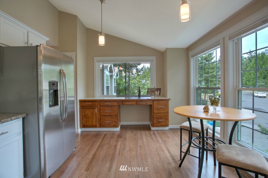 18433 135th Place Southeast Renton, WA 98058 - Photo 10 of 24 Gallery Image 10