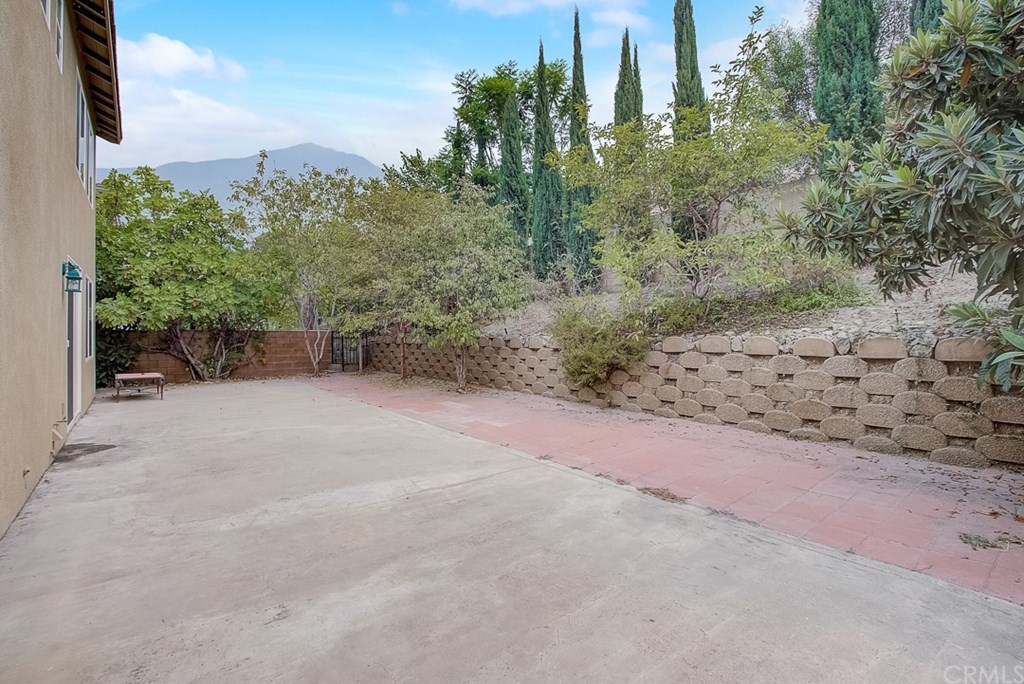 26 Sandstone Way Azusa, CA 91702 - Photo 42 of 49