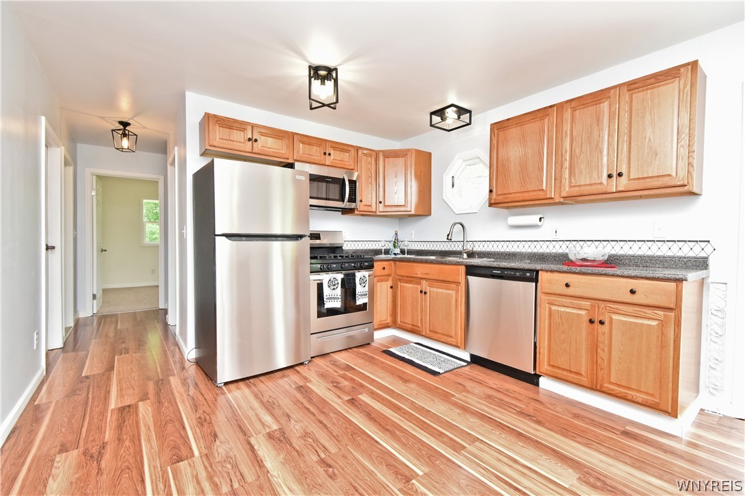 10843 Erie Road Brant, NY 14081 - Photo 11 of 39