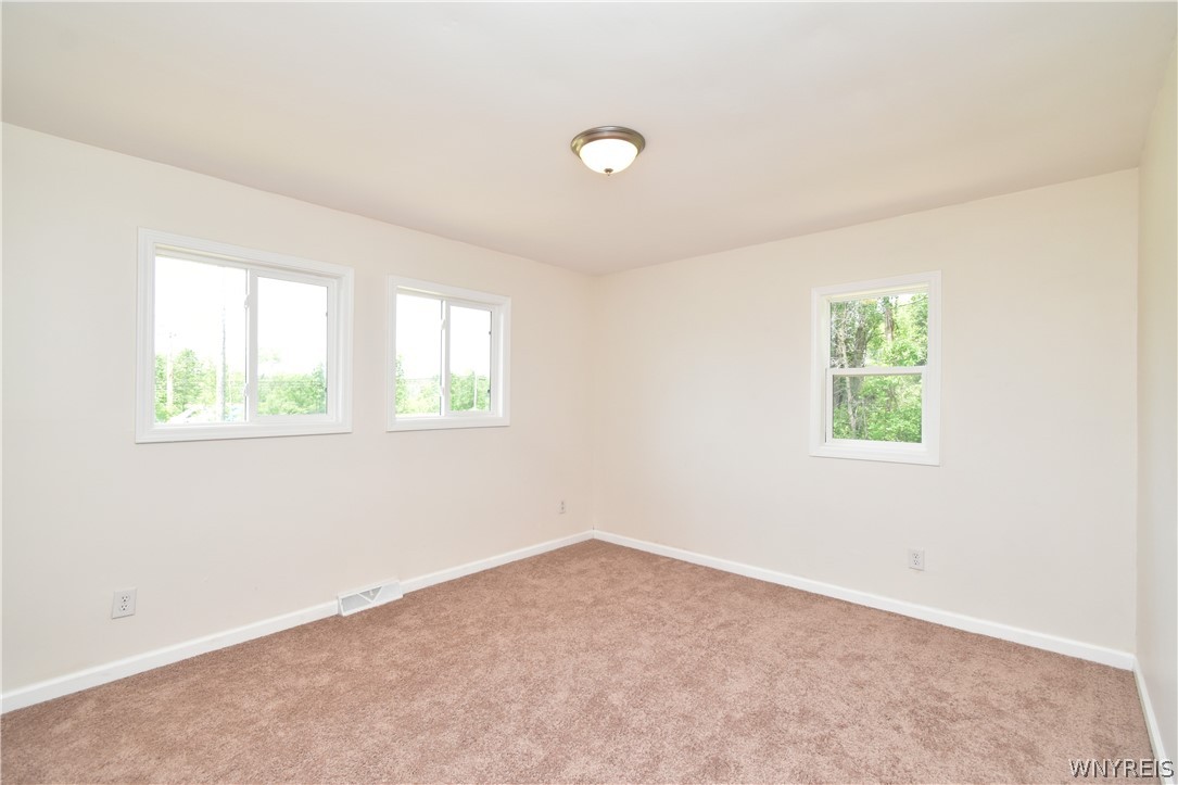 10843 Erie Road Brant, NY 14081 - Photo 15 of 39
