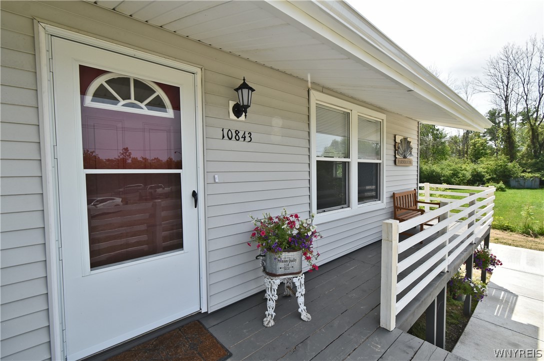 10843 Erie Road Brant, NY 14081 - Photo 2 of 39