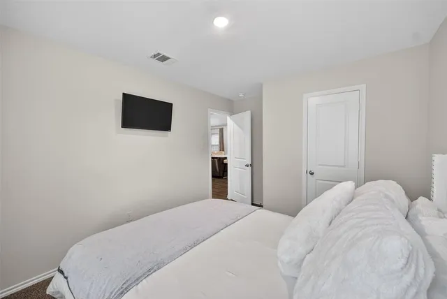 $2,300 | 2127 Ocelot Street, Crandall, TX 75114