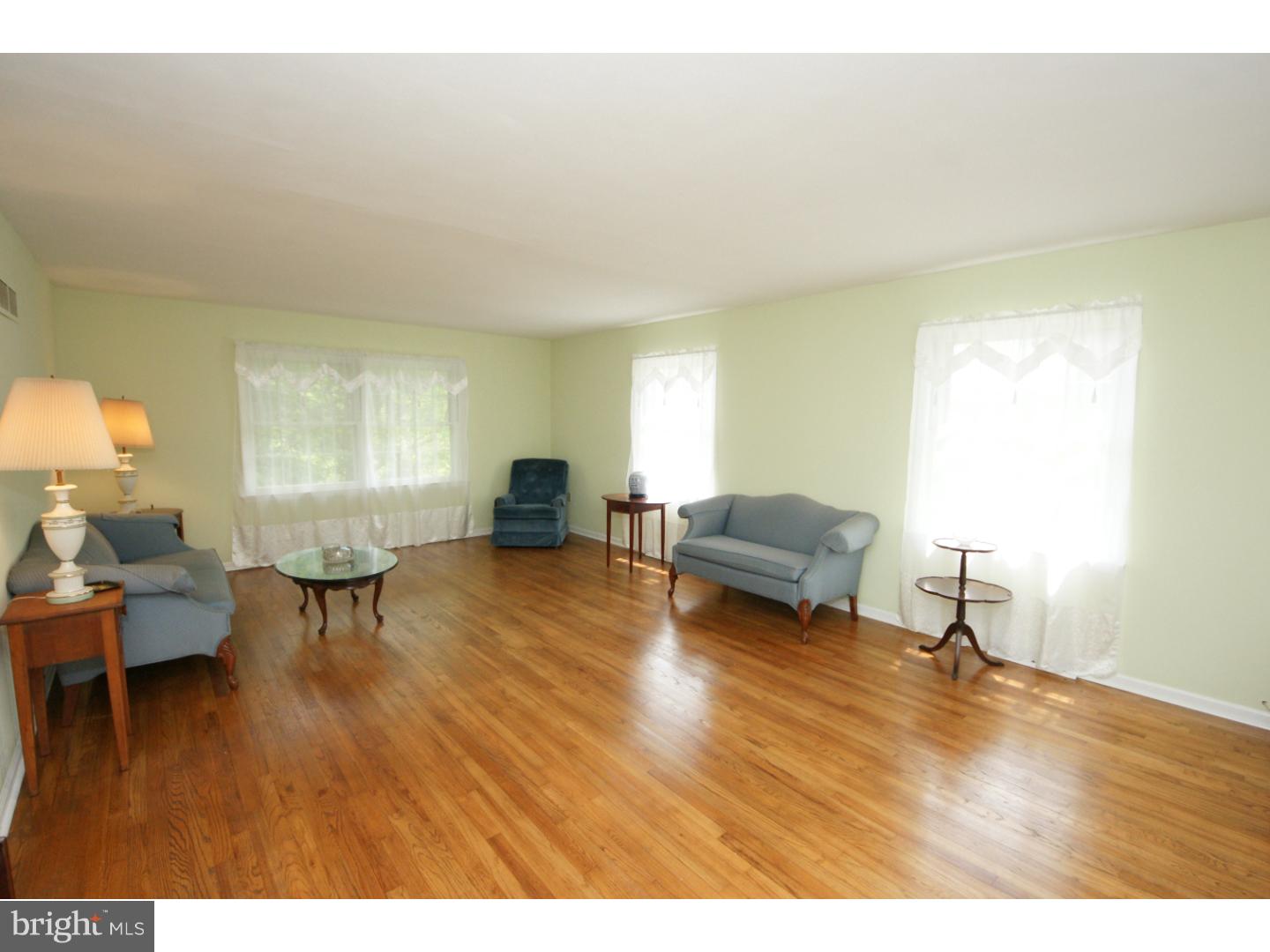 198 Cold Soil Road Princeton, NJ 08540 - Photo 3 of 25
