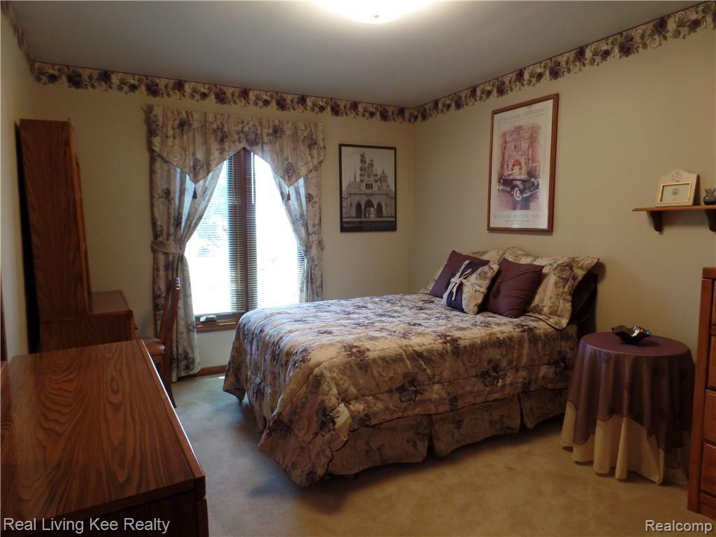 1810 Snowden Circle Rochester Hills, MI 48306 - Photo 32 of 46