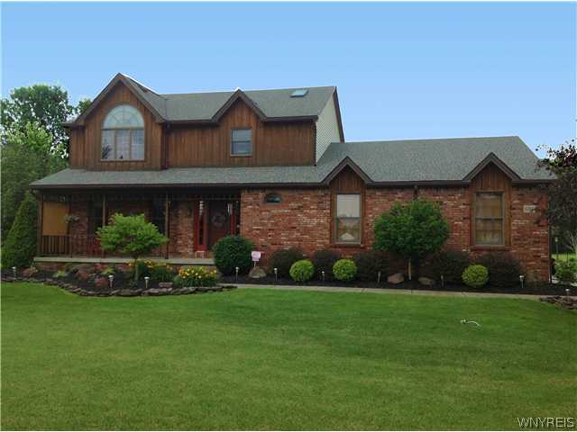 6760 Aiken Road Pendleton, NY 14120 - Photo 1 of 1 Exterior Front