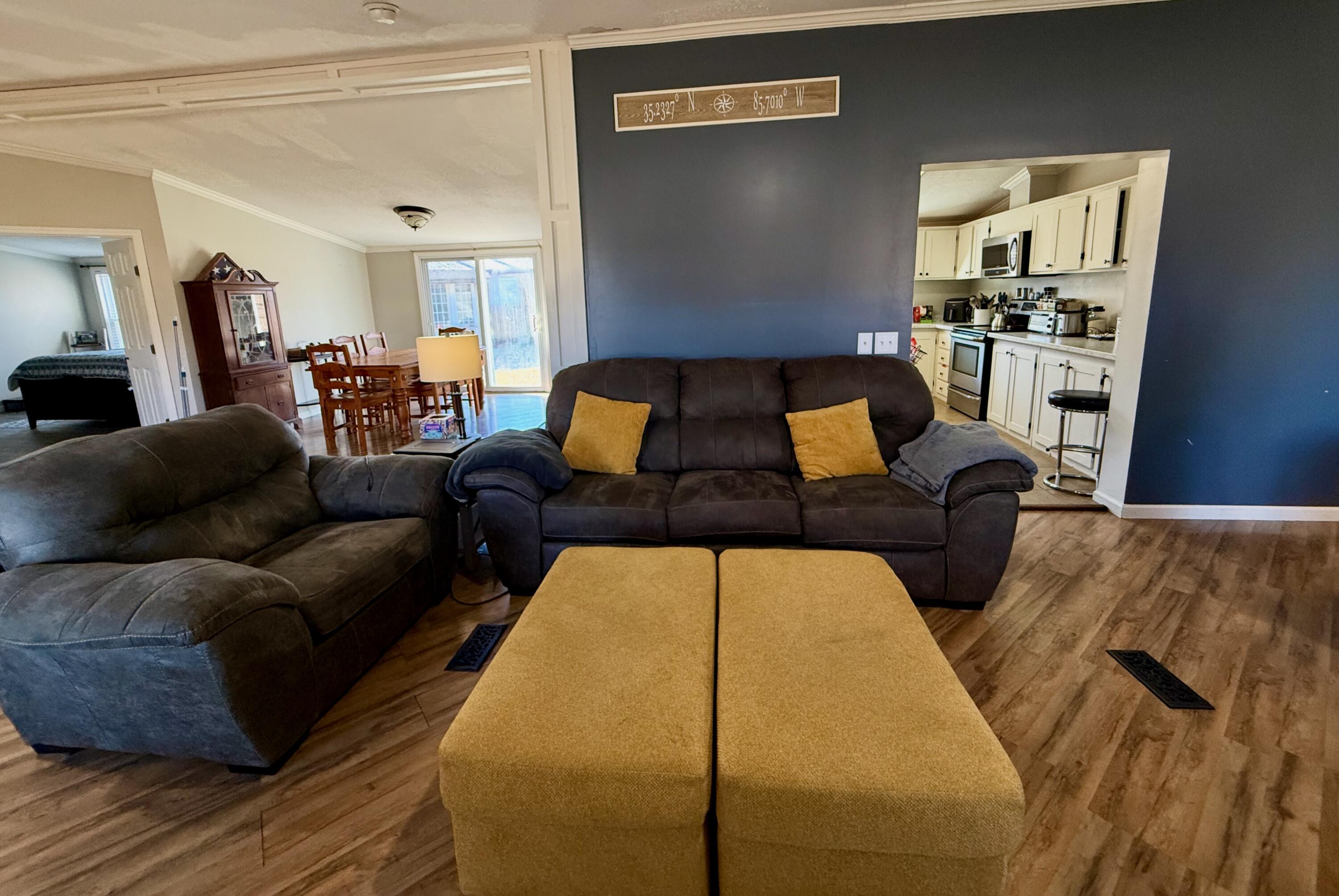 2252 Gizzard Creek Road Sequatchie, TN 37374 - Photo 7 of 31 Living Room