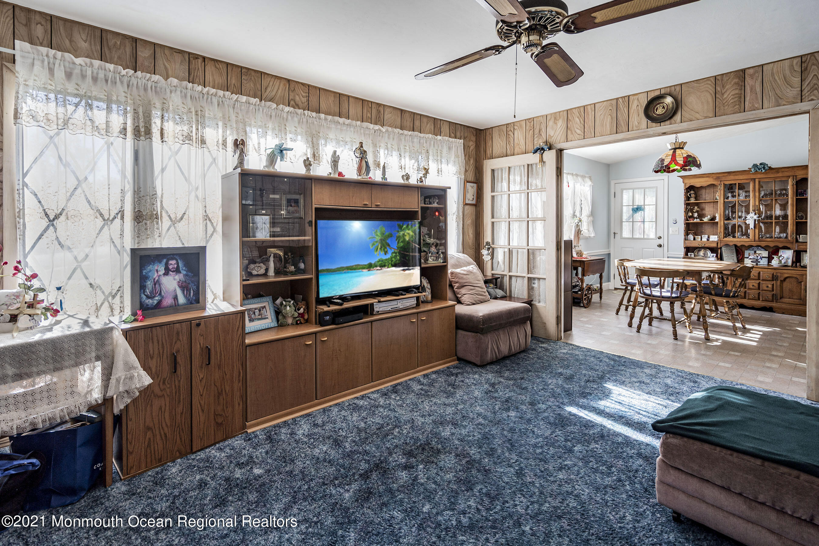 61 Brockton Road Hamilton, NJ 08619 - Photo 14 of 25 Living2a