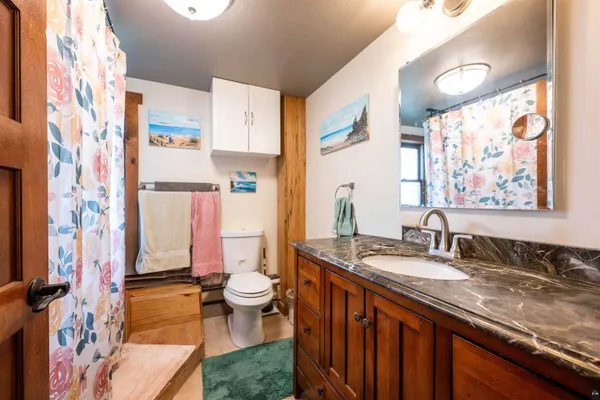 $359,900 | 30085 Kelly Road, Ashland, WI 54806