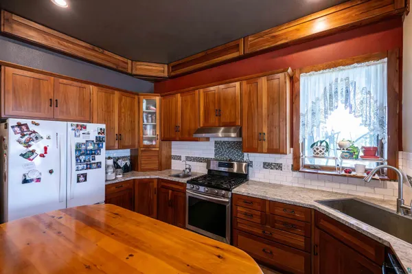 $359,900 | 30085 Kelly Road, Ashland, WI 54806