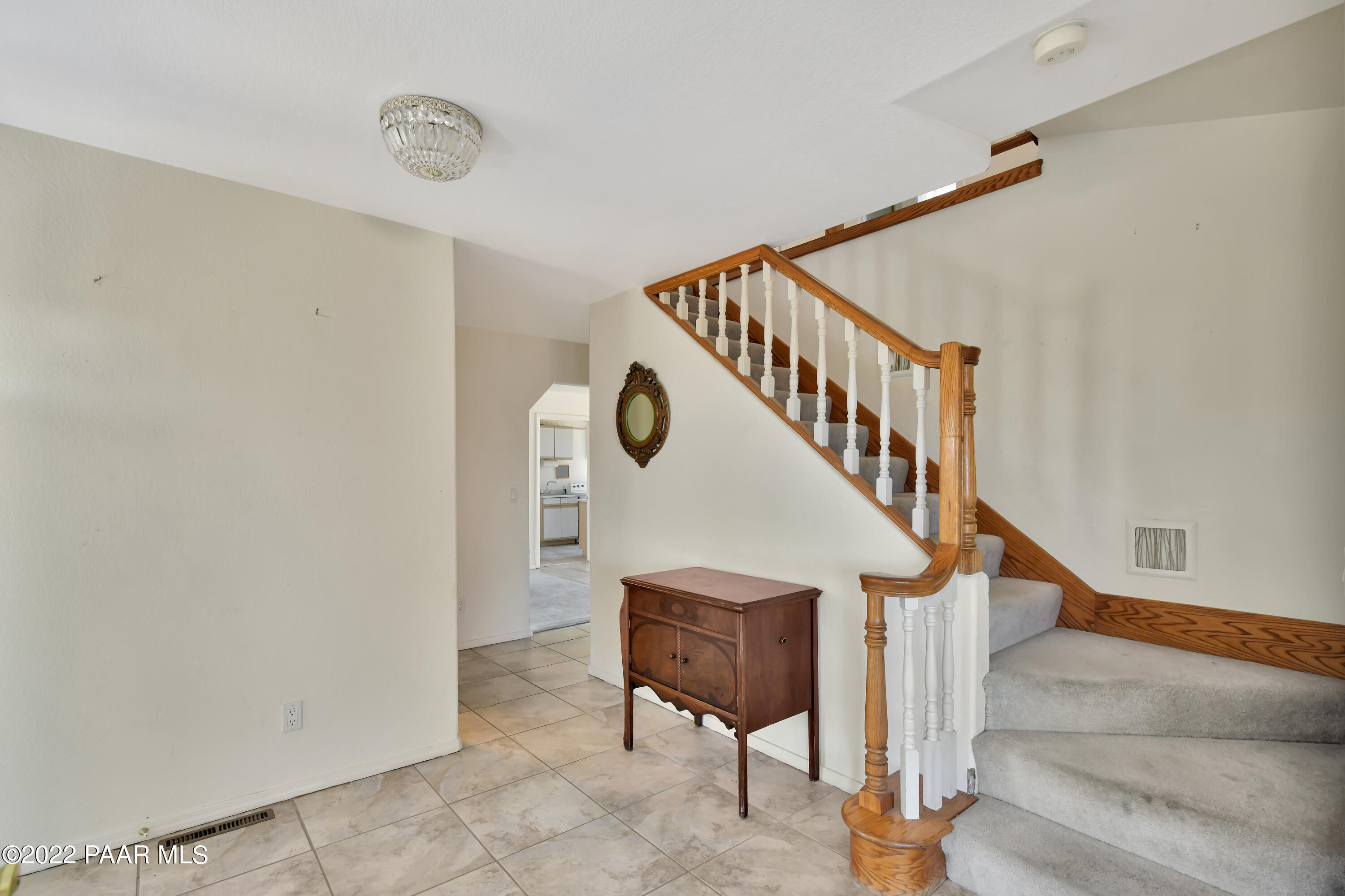 1582 Eagle Ridge Road Prescott, AZ 86301 - Photo 13 of 43 Entry to stairs