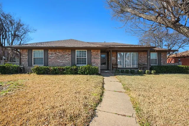 $335,000 | 1319 Meadowcrest Drive, Mesquite, TX 75149