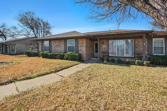$335,000 | 1319 Meadowcrest Drive, Mesquite, TX 75149