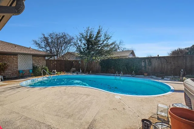 $335,000 | 1319 Meadowcrest Drive, Mesquite, TX 75149