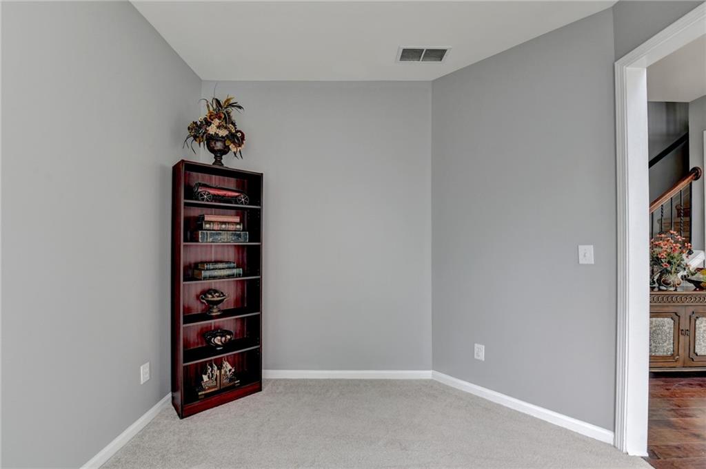 450 Hillingdon Way Suwanee, GA 30024 - Photo 8 of 71