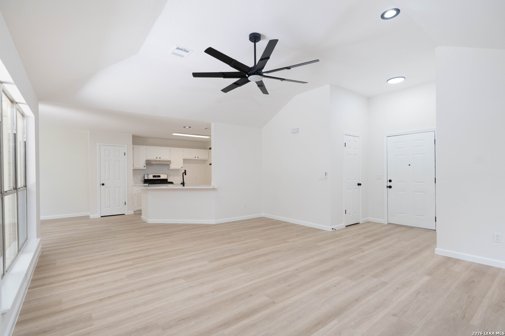 10415 Mustang Ridge Converse, TX 78109 - Photo 6 of 23