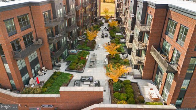 a view of an buildings with swimming pool