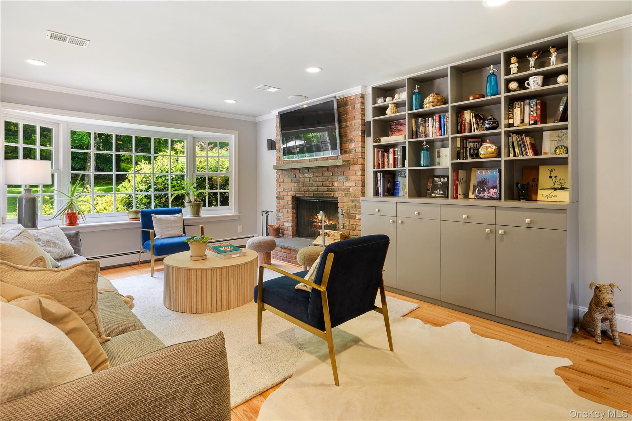 16 Fox Den Road Mount Kisco, NY 10549 - Photo 20 of 44 Family room, fireplace