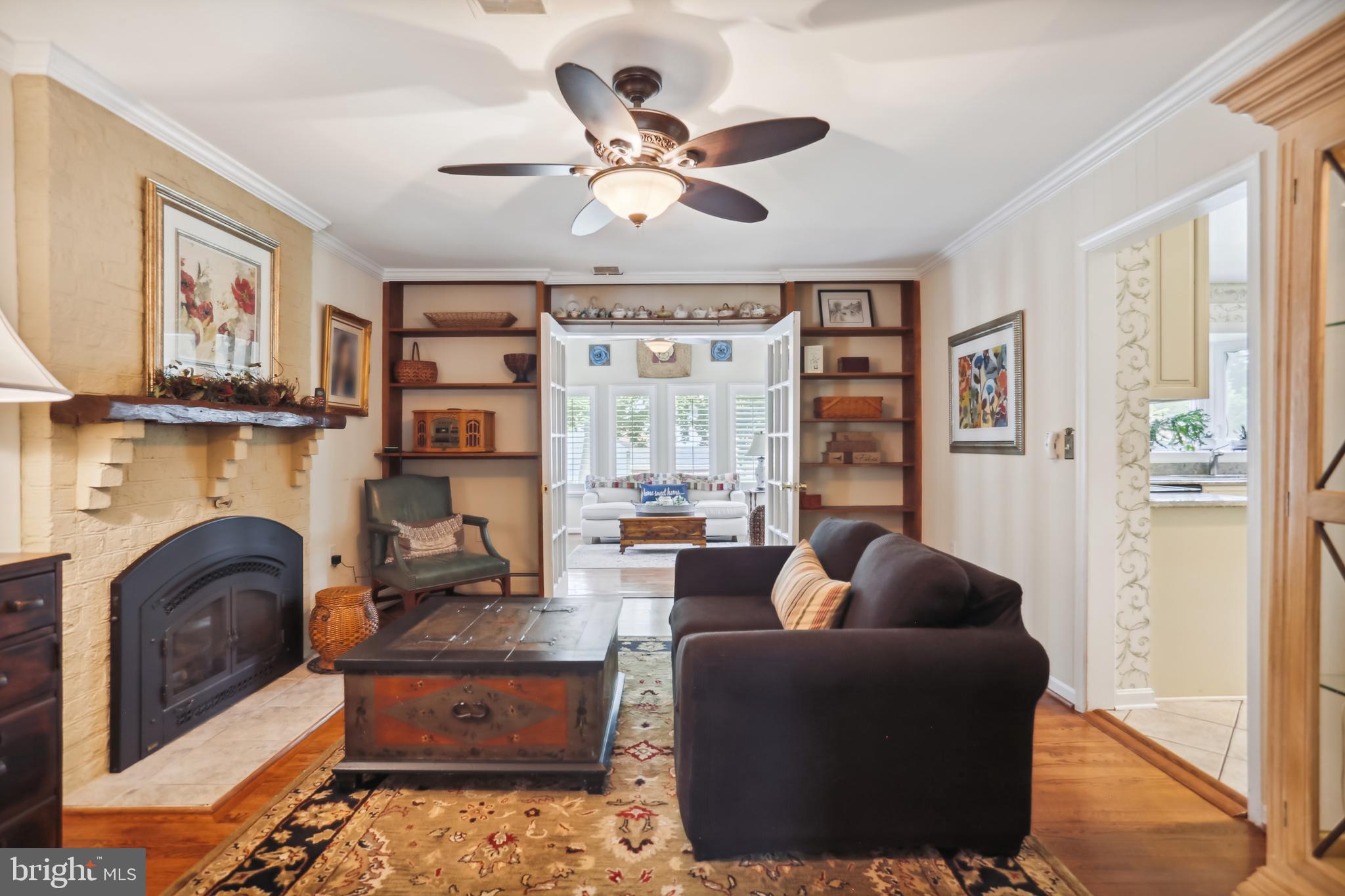 522 Dranesville Road Herndon, VA 20170 - Photo 11 of 47 den view to sunroom