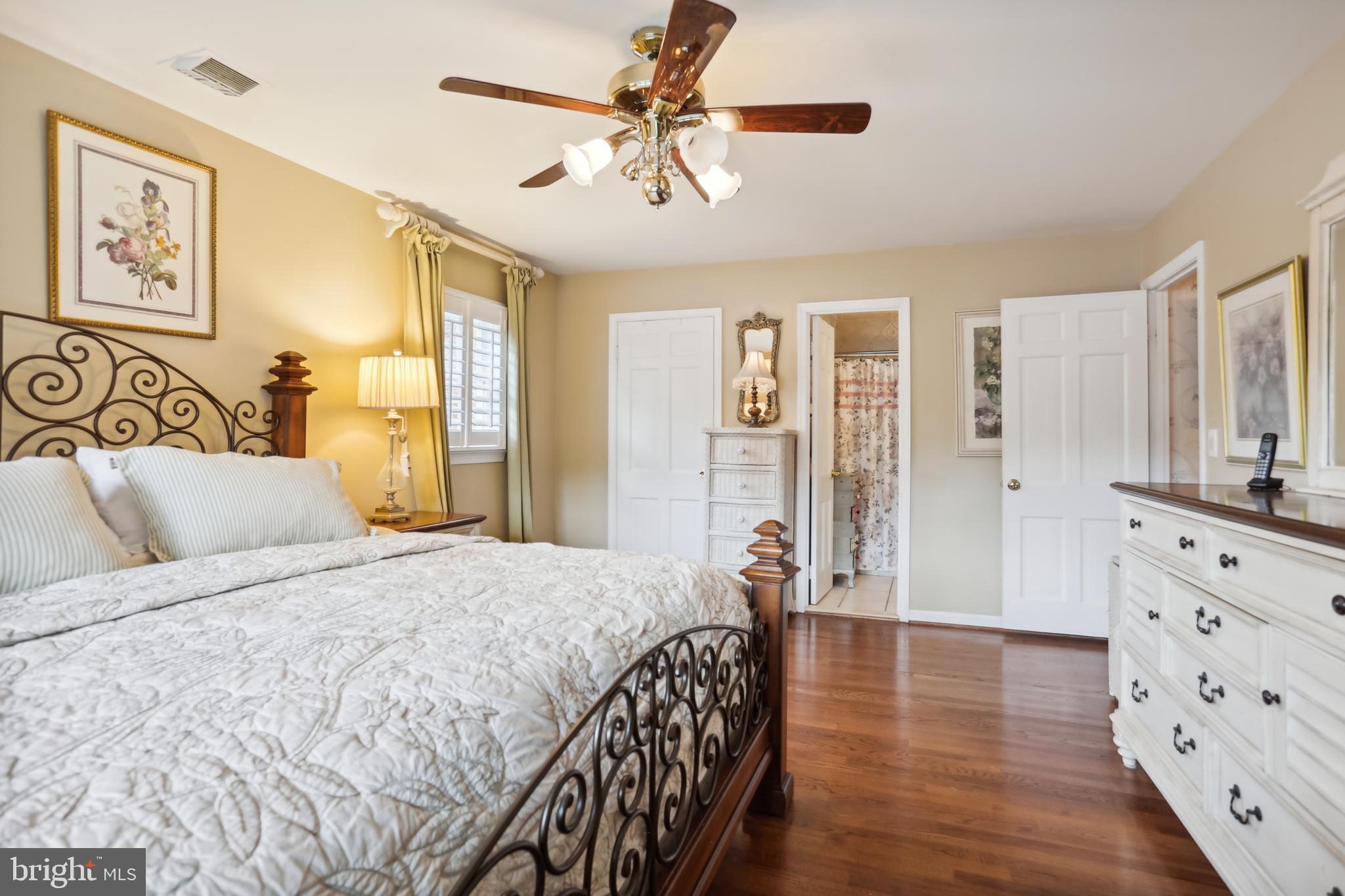 522 Dranesville Road Herndon, VA 20170 - Photo 23 of 47 master bedroom pic 3