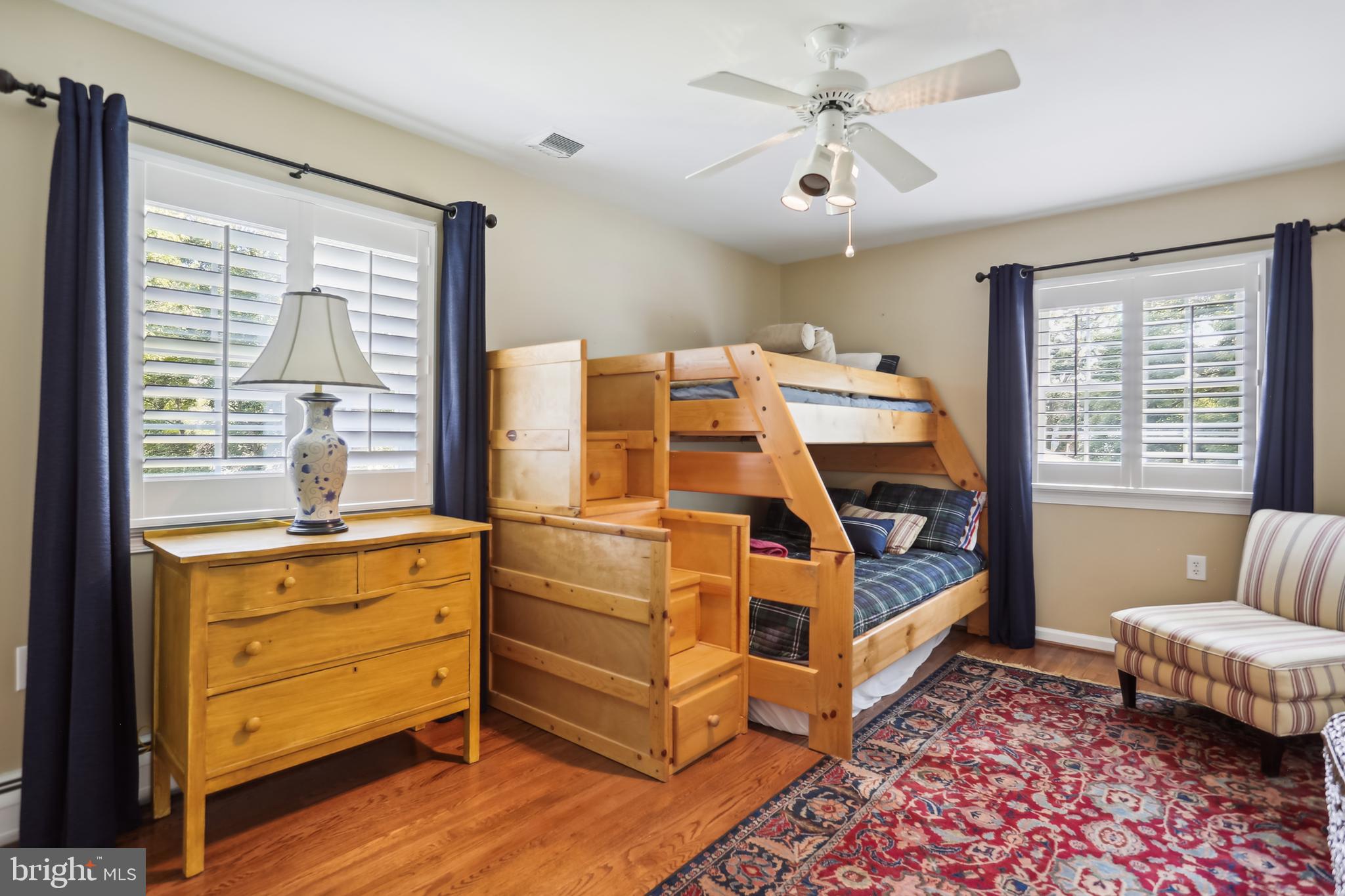 522 Dranesville Road Herndon, VA 20170 - Photo 28 of 47 upper level third bedroom