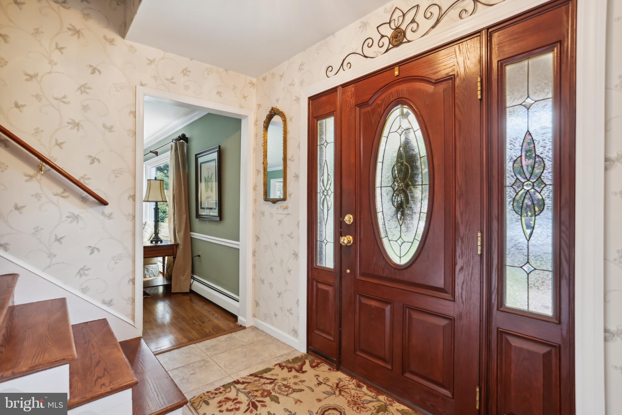 522 Dranesville Road Herndon, VA 20170 - Photo 6 of 47 foyer