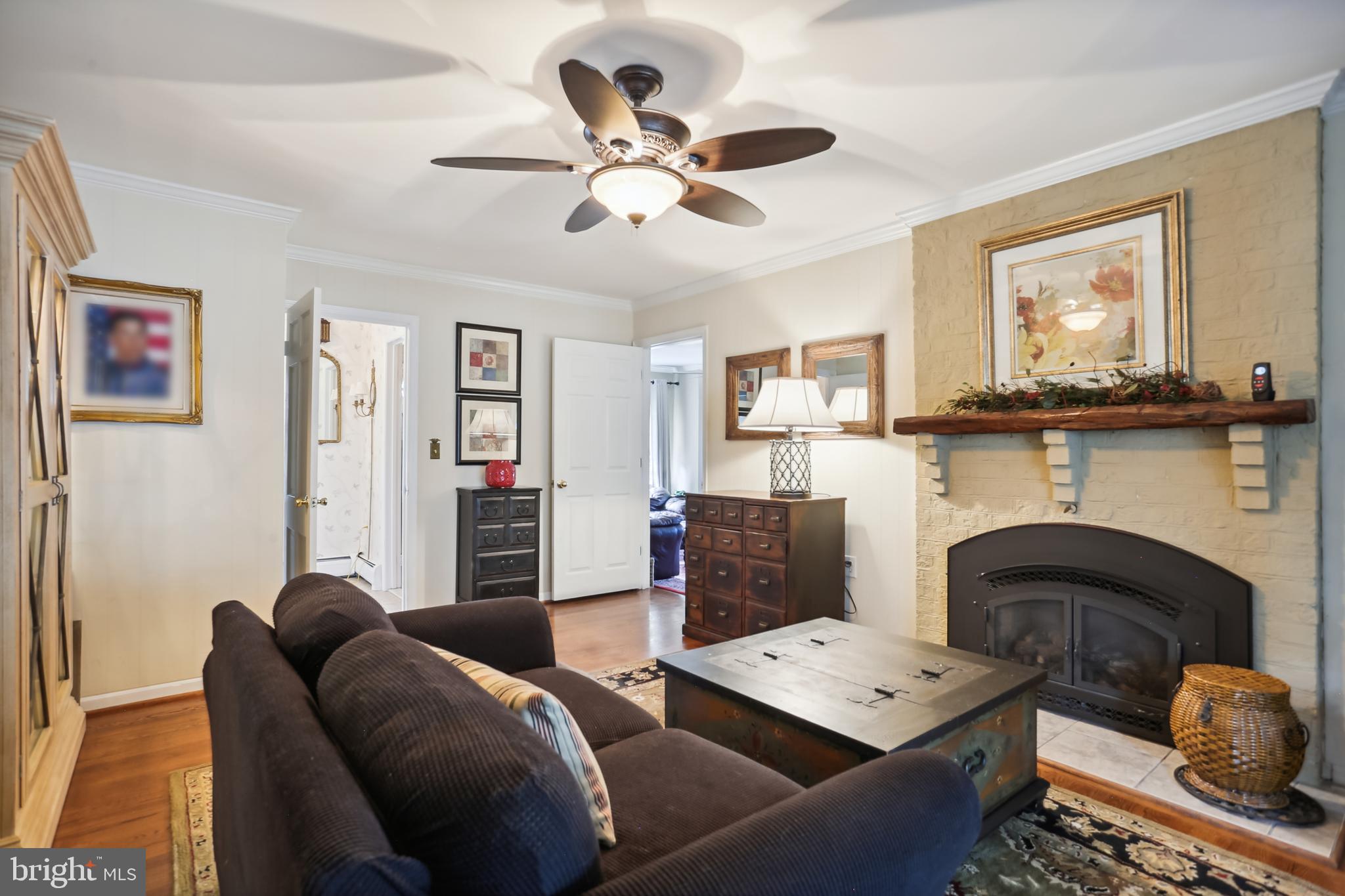 522 Dranesville Road Herndon, VA 20170 - Photo 10 of 47 den pic 2