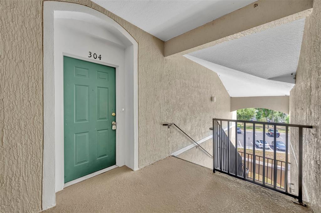 582 Brantley Terrace Way, Unit 304 Altamonte Springs, FL 32714 - Photo 7 of 30 a view of a hallway