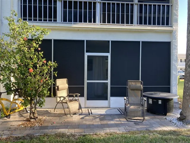 $140,000 | 4511 3rd St Circle West, Unit 289, Bradenton, FL 34207