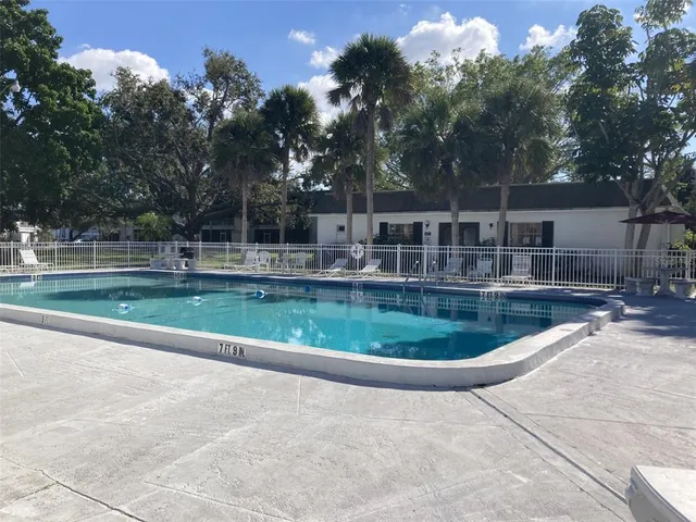 $140,000 | 4511 3rd St Circle West, Unit 289, Bradenton, FL 34207