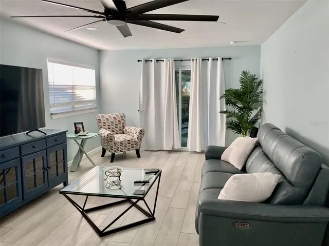 $140,000 | 4511 3rd St Circle West, Unit 289, Bradenton, FL 34207