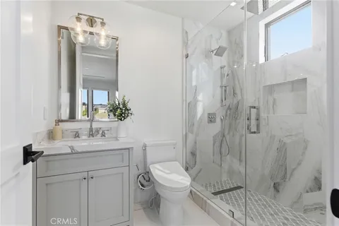 $6,490,000 | 17007 Edgewater Lane, Huntington Beach, CA 92649