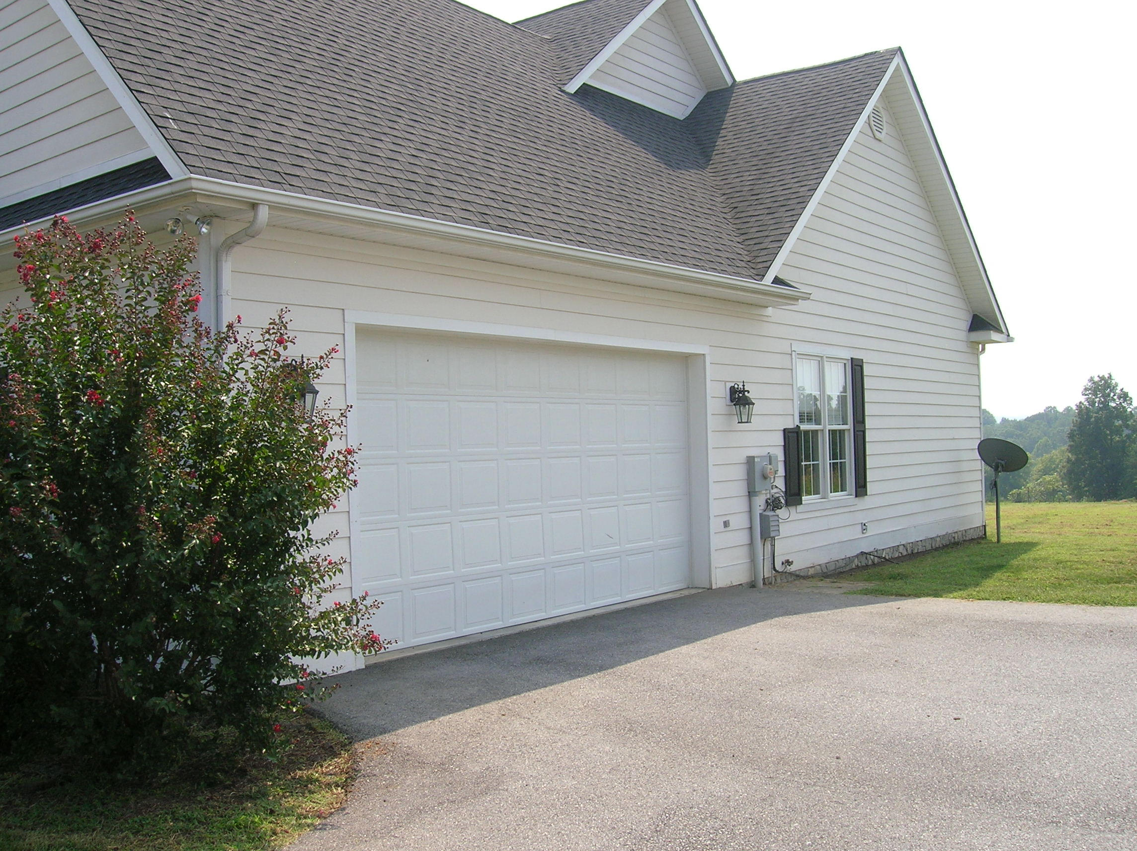 1710 Merriman Way Road Moneta, VA 24121 - Photo 14 of 15 116