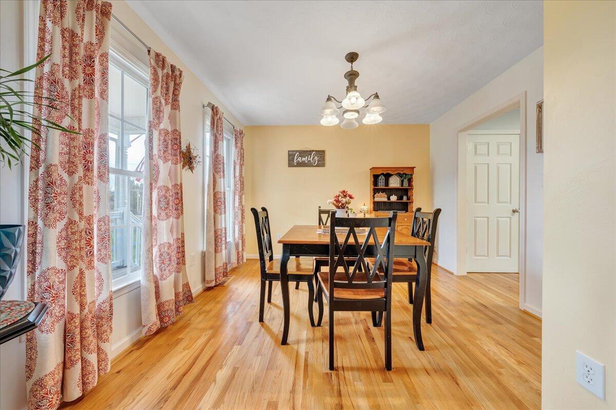 1759 Trinity Road Troutville, VA 24175 - Photo 4 of 59 04-MIB00998