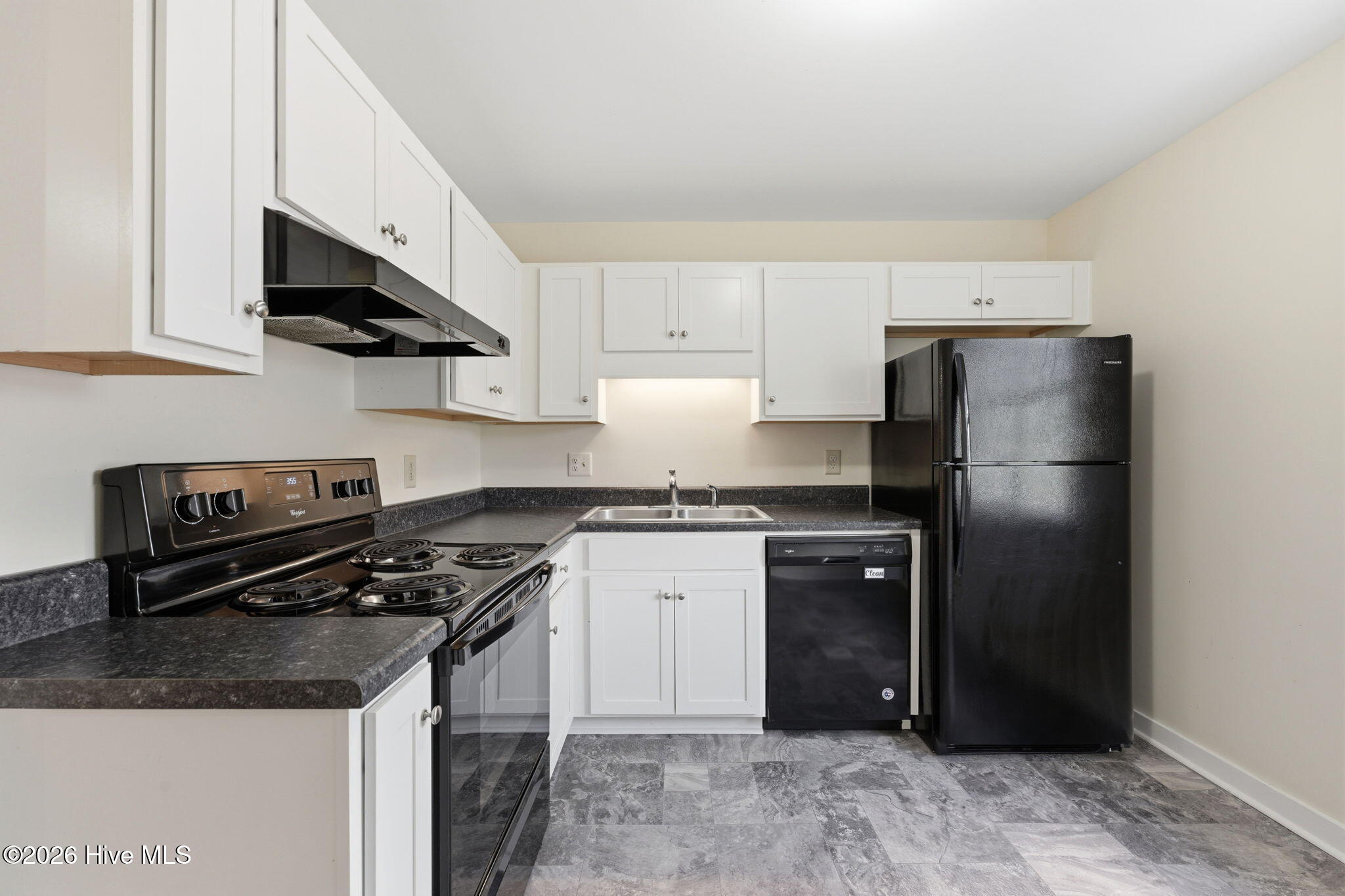 201 Shipman Road, Unit 37 Havelock, NC 28532 - Photo 13 of 17 14-web-or-mls-DSC_4560