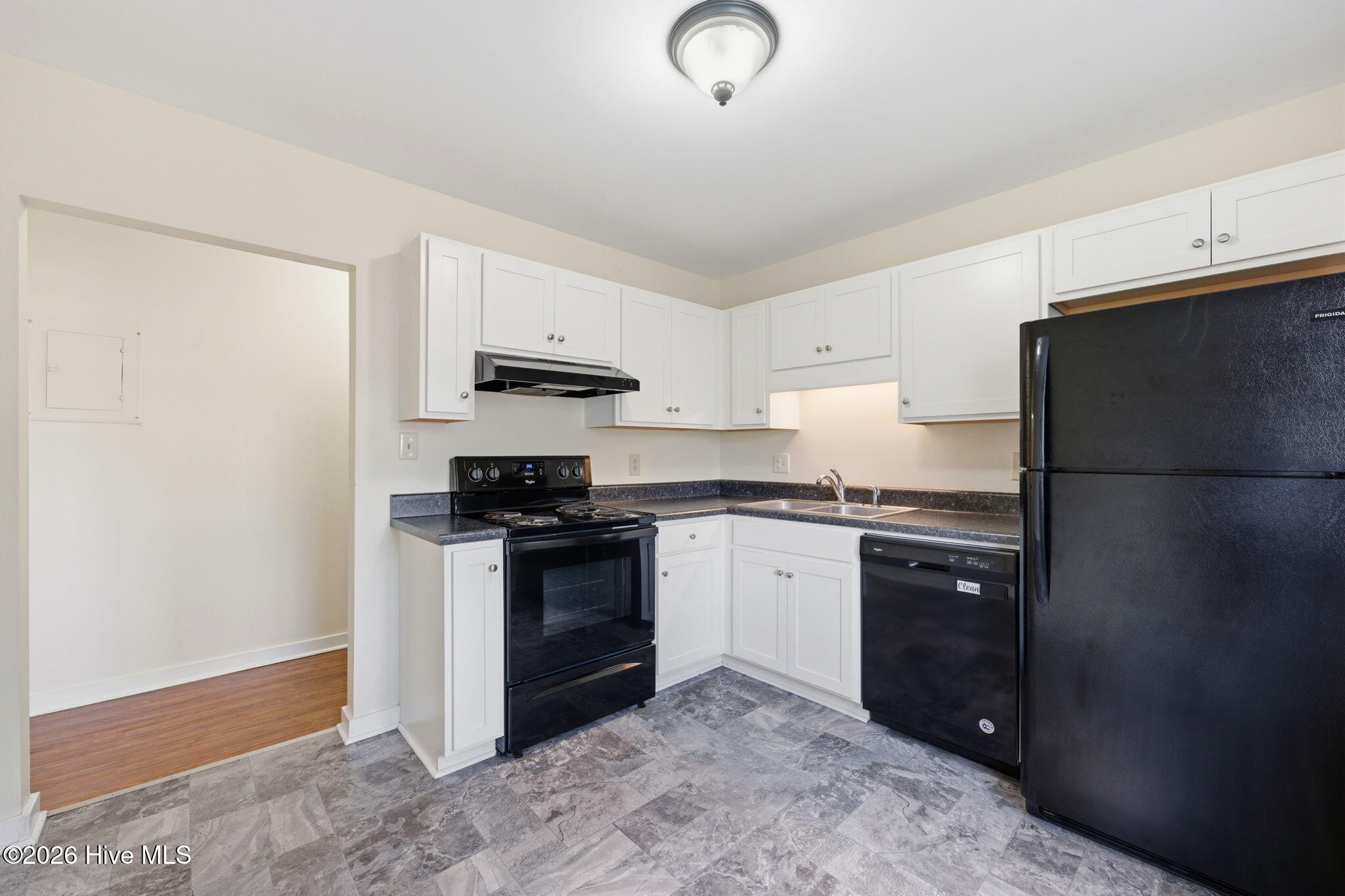 201 Shipman Road, Unit 37 Havelock, NC 28532 - Photo 10 of 17 13-web-or-mls-DSC_4554