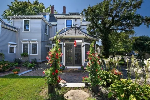 $1,395,000 | 49 Hawthorn Street, New Bedford, MA 02740