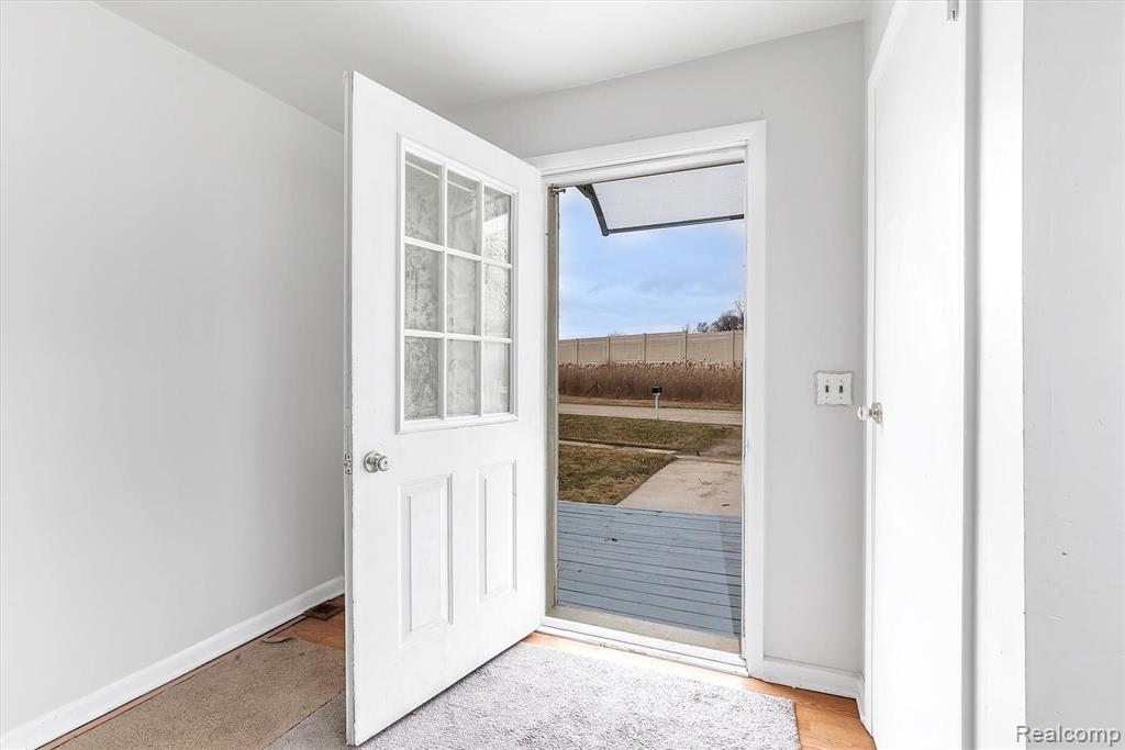 322 Michelson Road Rochester Hills, MI 48307 - Photo 5 of 31