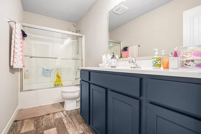 $539,900 | 1990 Halsted Drive, Stevensville, MI 49127