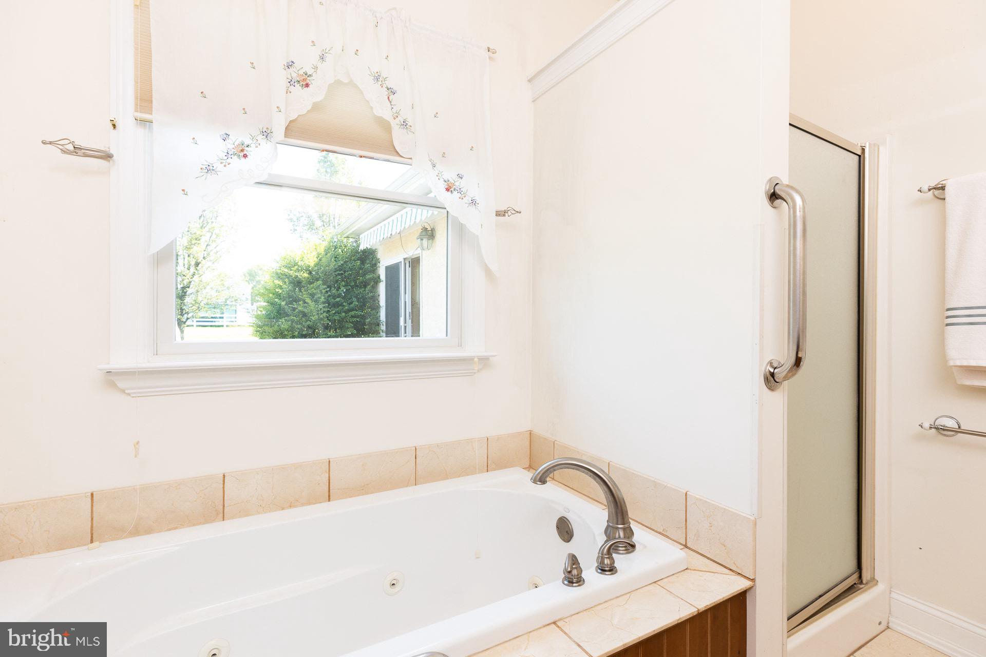 2128 Pleasant Valley Road Newark, DE 19702 - Photo 14 of 29 Master bathroom