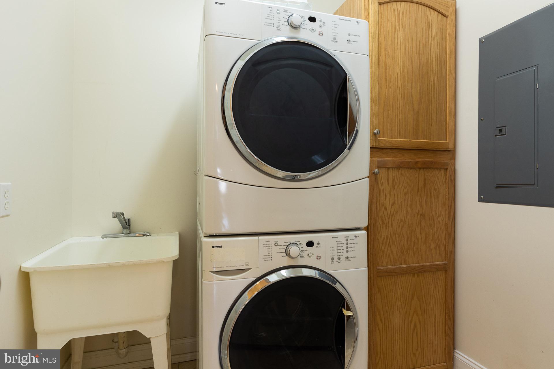 2128 Pleasant Valley Road Newark, DE 19702 - Photo 9 of 29 Laundry room