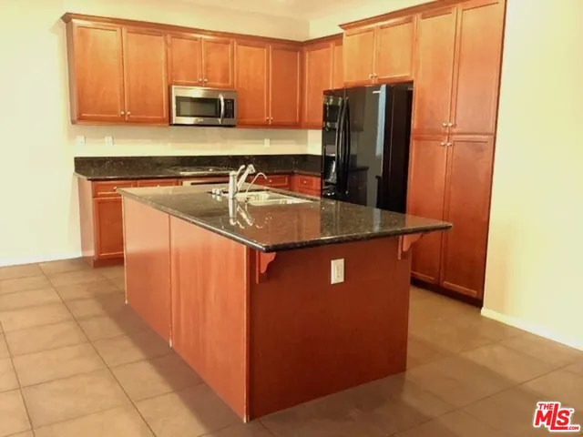 $524,990 | 3832 West Ave J-11, Lancaster, CA 93536