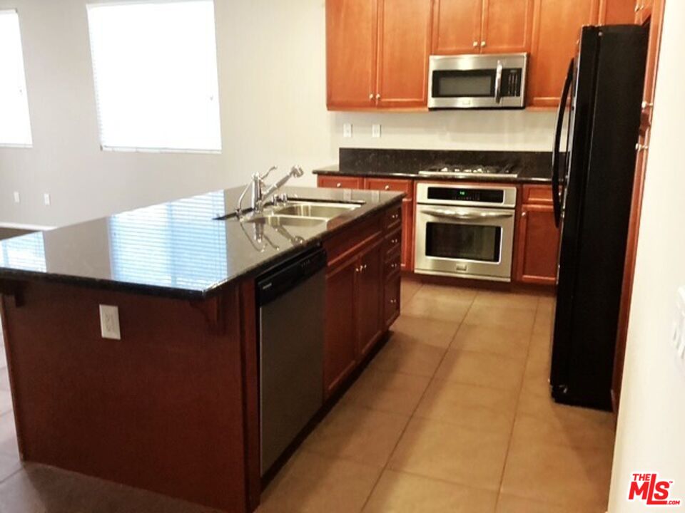 3832 West Ave J-11 Lancaster, CA 93536 - Photo 14 of 60