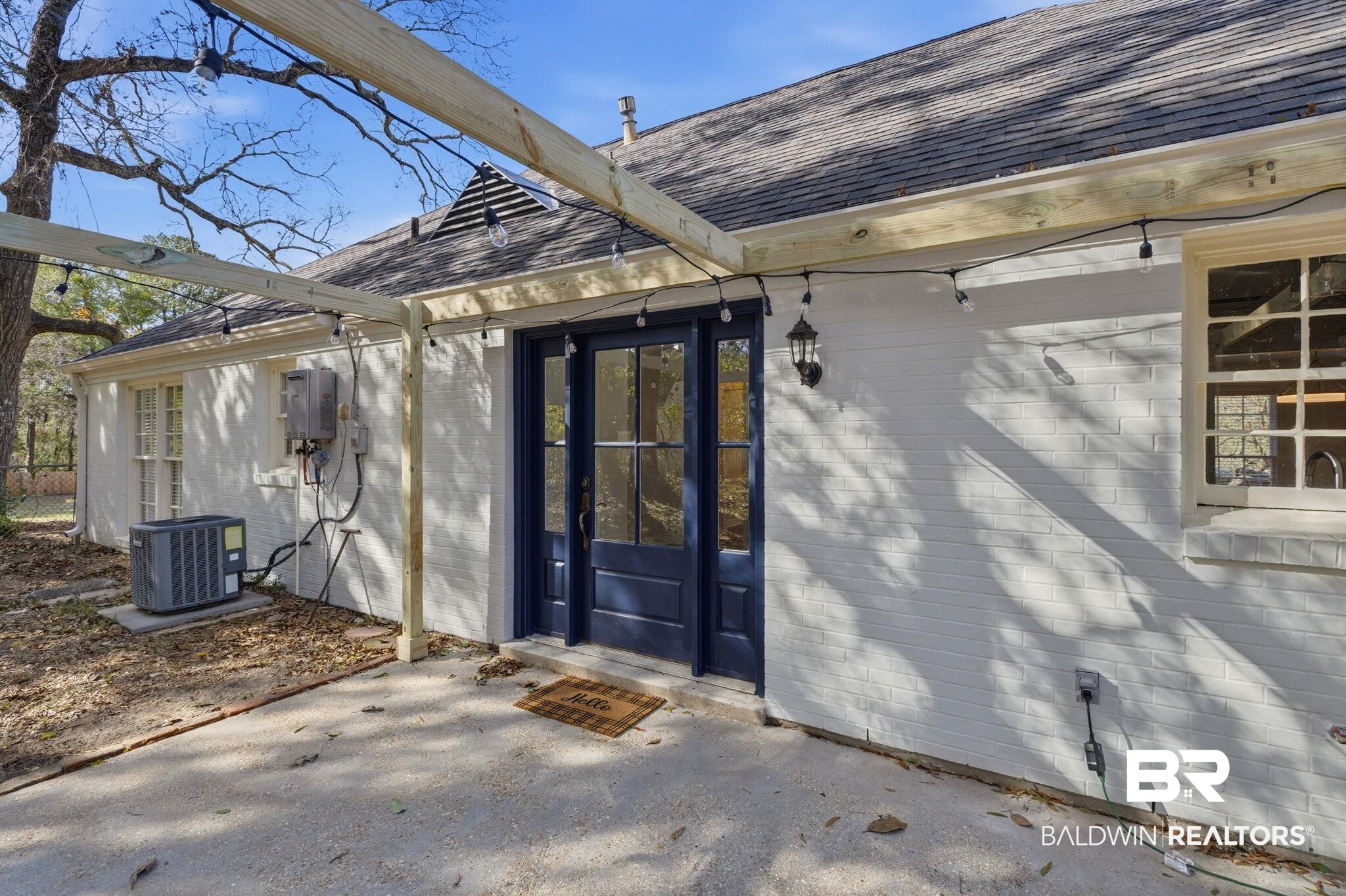 814 Nassau Drive Mobile, AL 36608 - Photo 38 of 44 Entrance to property with a shingled roof
